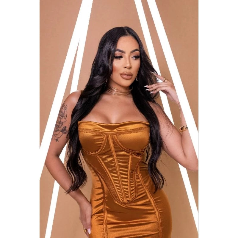 Vestido Livia: O Queridinho das Blogueiras com Brilho Deslumbrante!